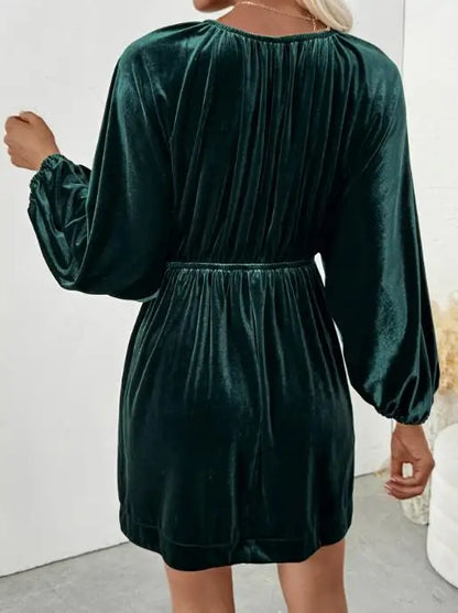 Elegant retro lantern sleeve pleated deep V neck velvet dress
