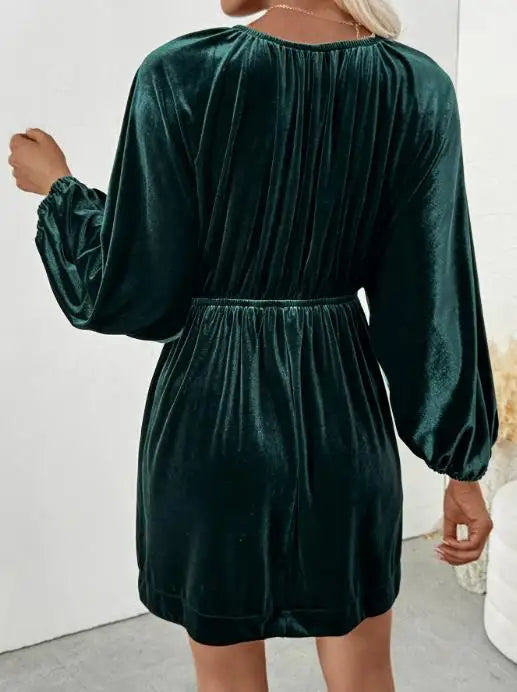 Elegant retro lantern sleeve pleated deep V neck velvet dress